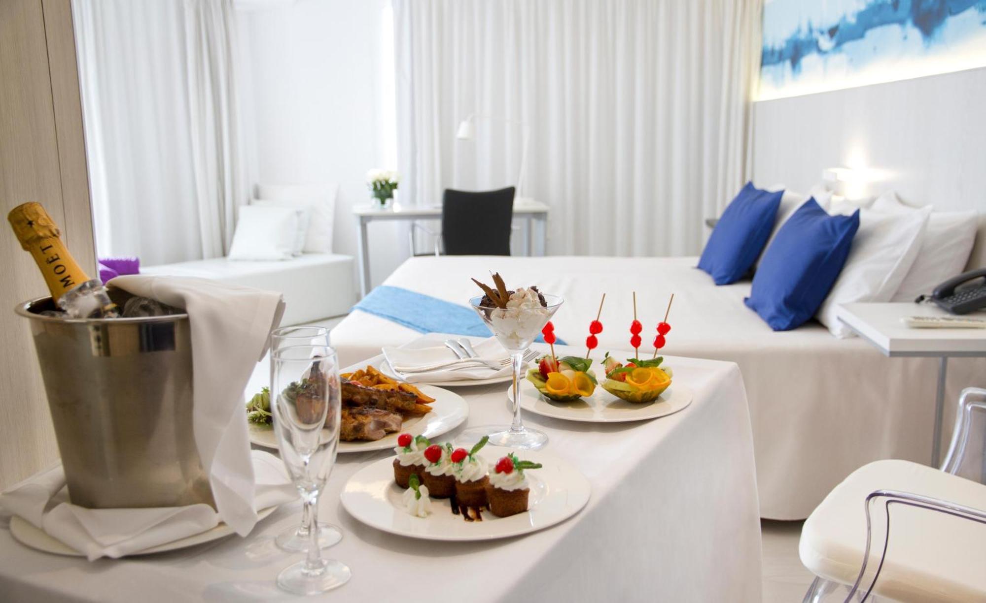 Alegria Mar Mediterrania - Adults Only 4*Sup Santa Susanna Exterior photo